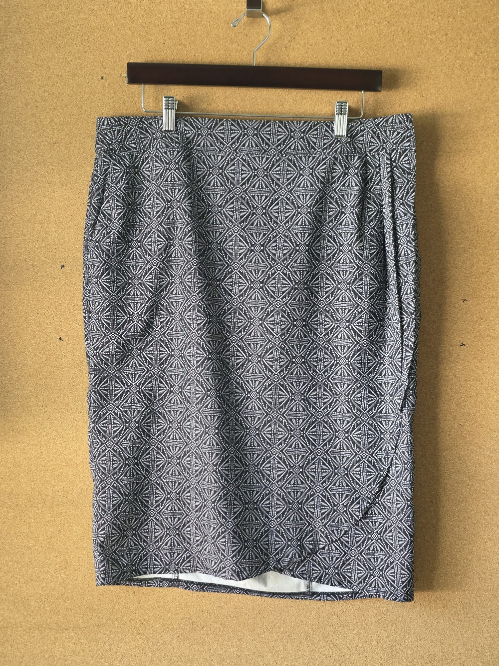 RipSkirt Hawaii Length 3 Wrap Skirt Black Pearl Batik Size Large